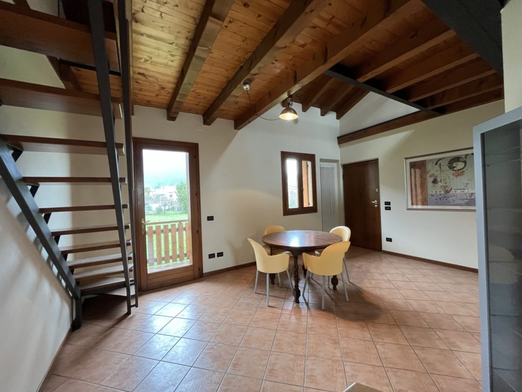 Vendita Mansarda duplex con terrazze e garage – Romano d’Ezzelino (VI)