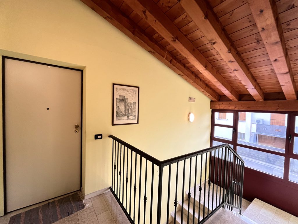 Vendita Appartamento 3 camere con terrazze e garage doppio – Pove del Grappa (VI) Vendita Appartamento 3 camere con terrazze e garage doppio – Pove del Grappa (VI)